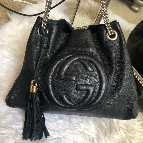 Gucci Handbags - Gucci soho chain leather bag